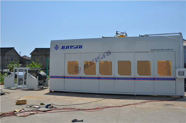 想看吸塑裁切一體機(jī)？來(lái)駿精賽雅式展！